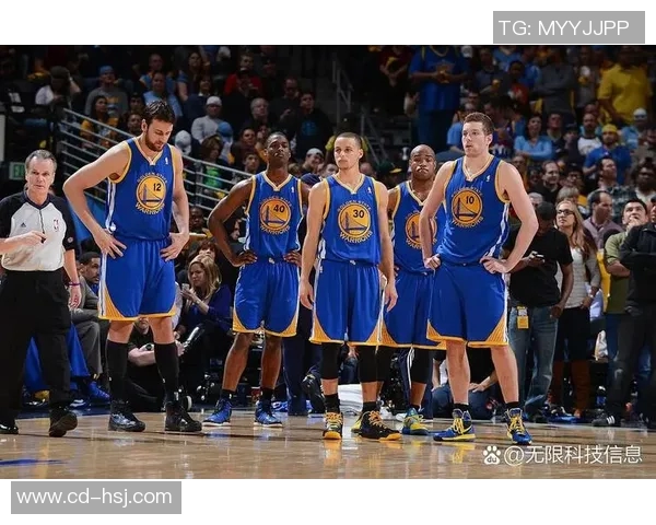 2017年2月16日勇士队与国王队激战回顾精彩瞬间与赛场亮点分析